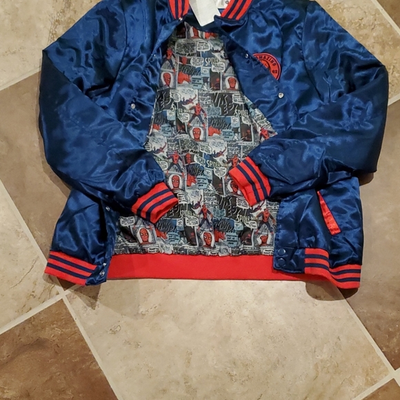 (Brand New) Disney - The Amazing Spider-Man Jacket - Picture 6 of 8